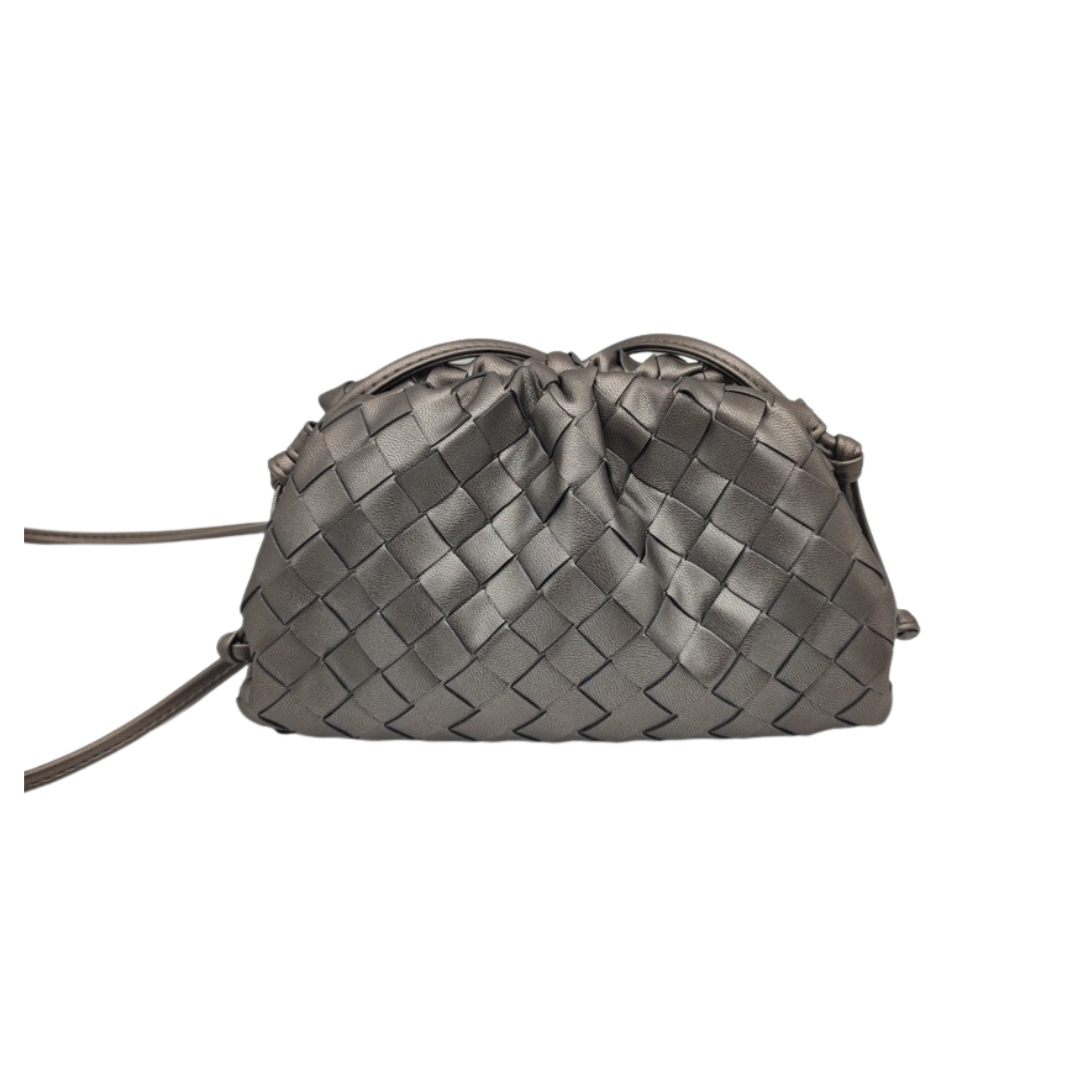 SHINNY GREY POUCH BAG