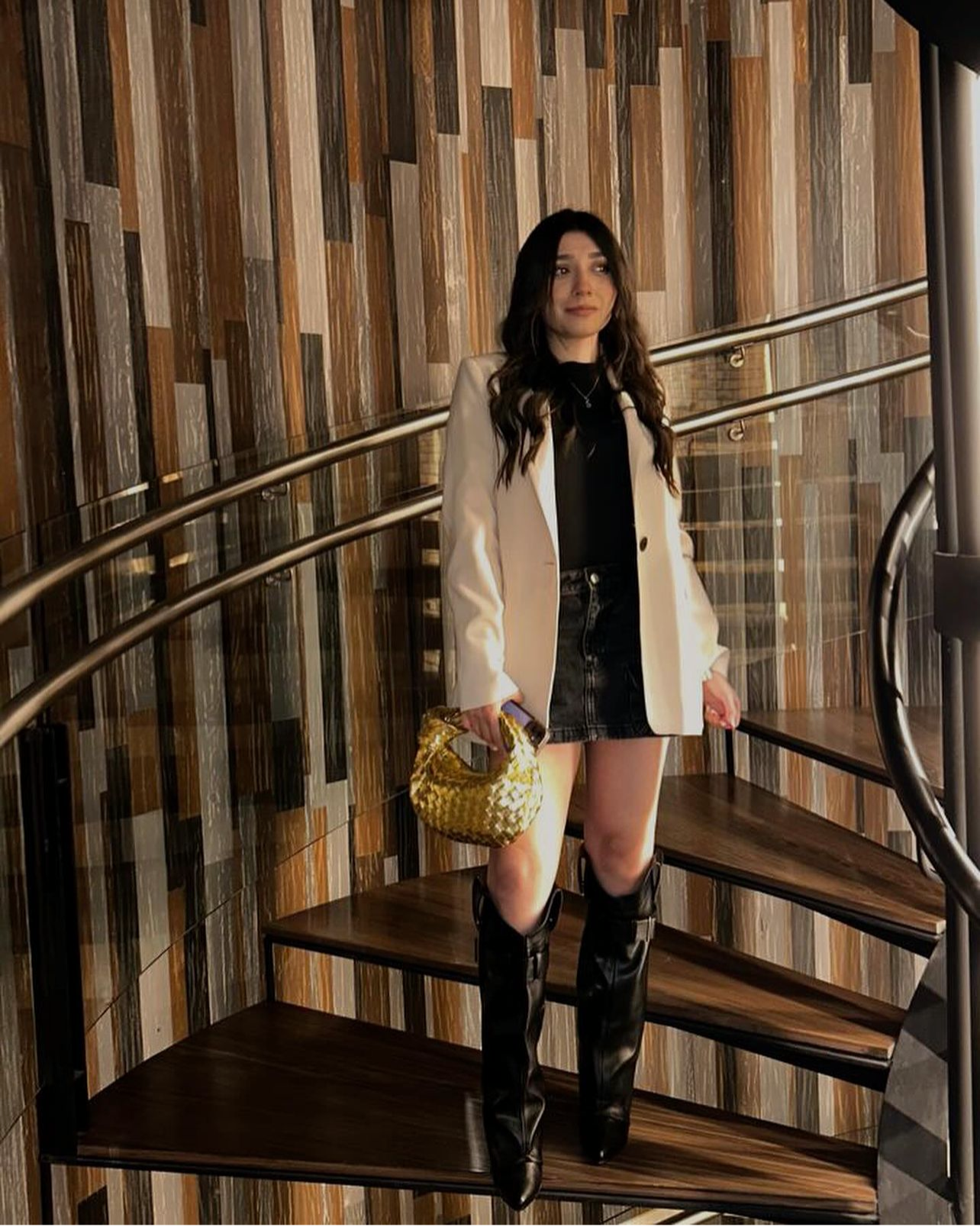 PRE ORDER GOLD DUPE BAG M