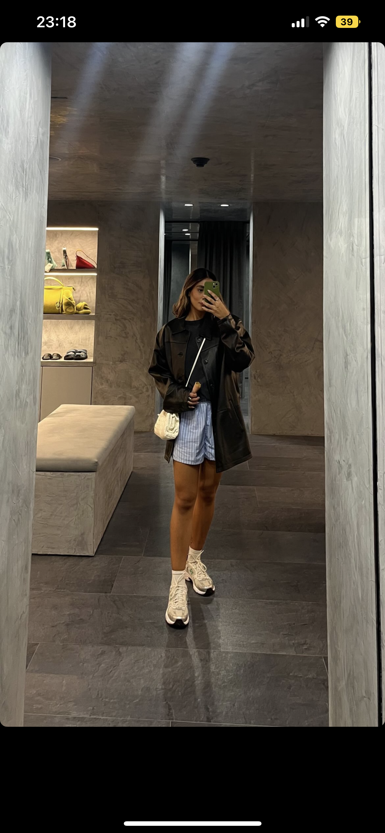 WHITE POUCH BAG